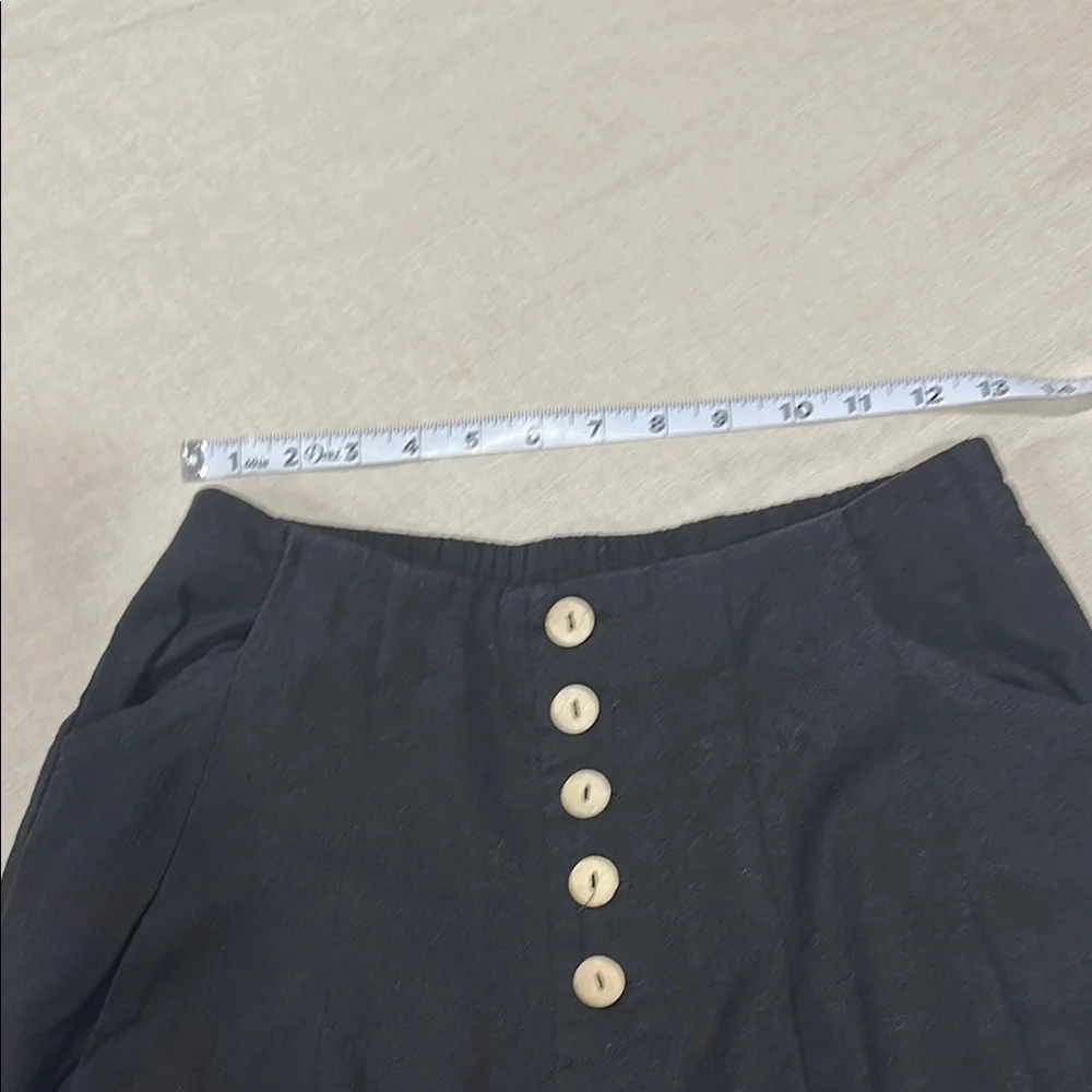 Francesca's Collections Black Cropped Pants - Picture 4 of 7